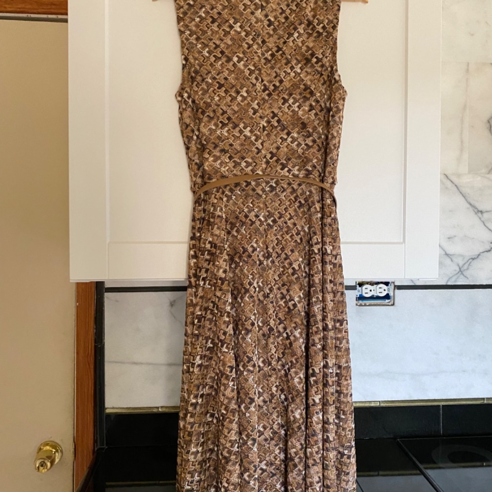Jessica Howard - Picture 9 of 16